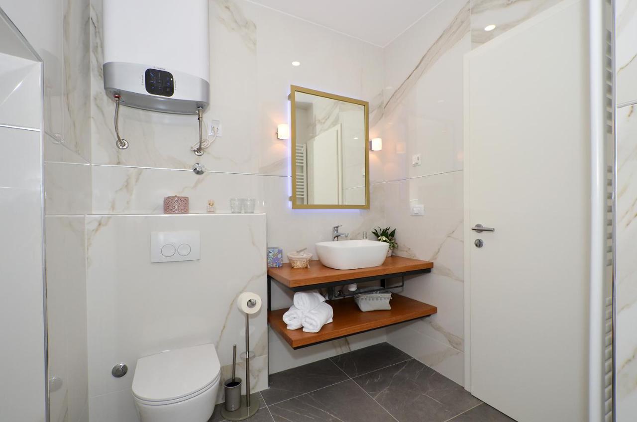 Rooms Valery Split Exterior photo