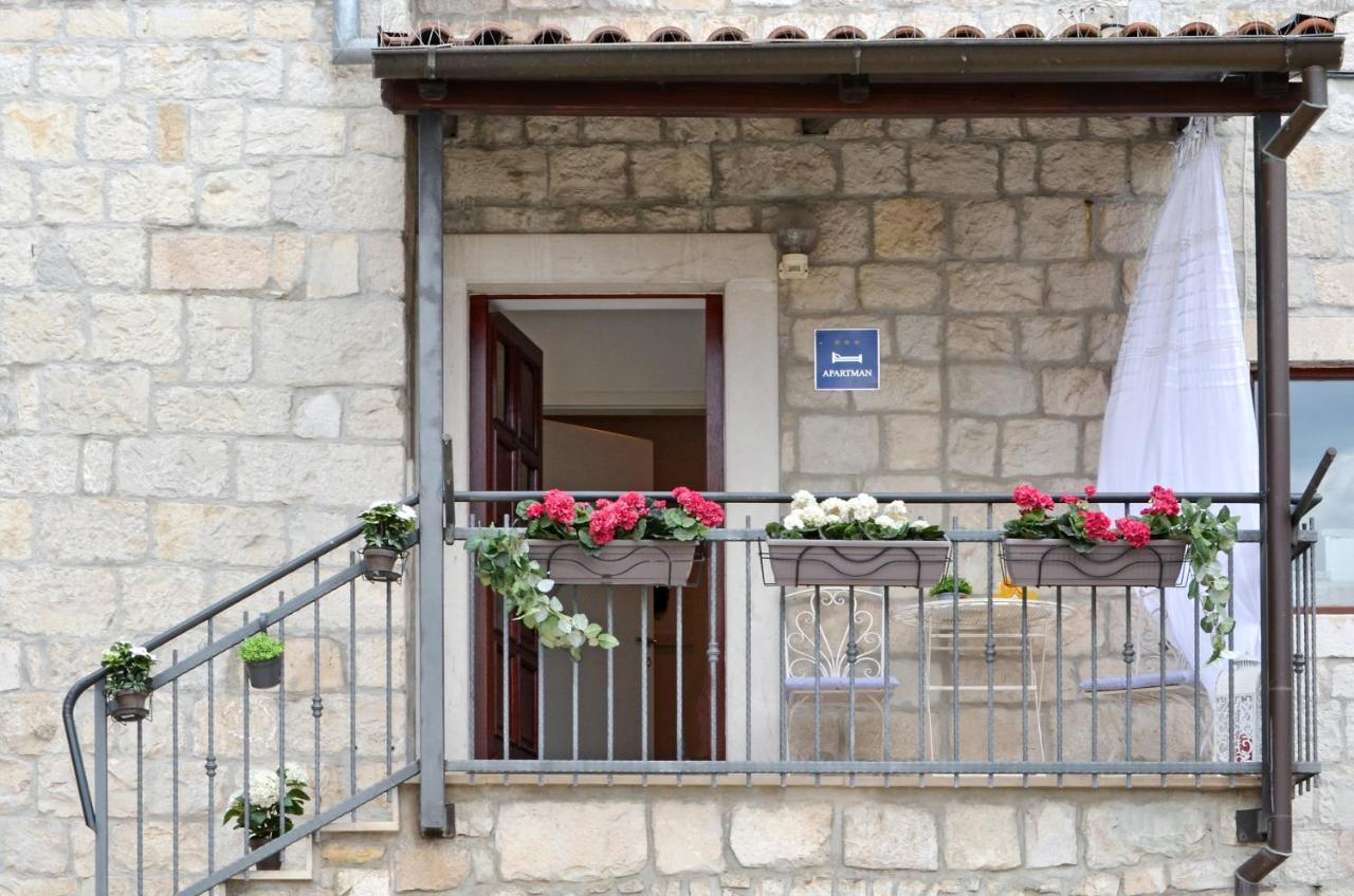 Rooms Valery Split Exterior photo